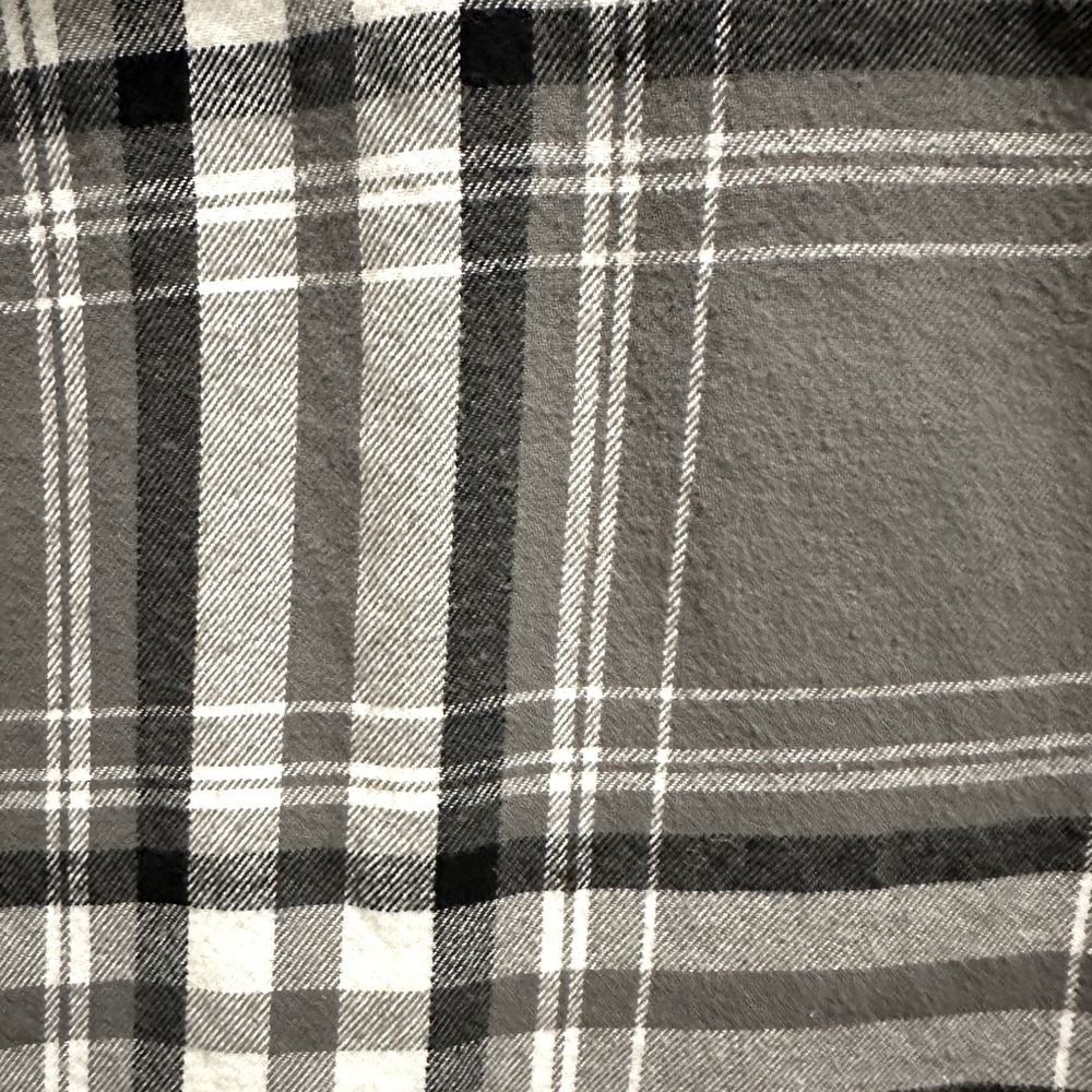 Cabela’s Natural Reflections gray/black/white hooded flannel shirt. Size… - Picture 7 of 8